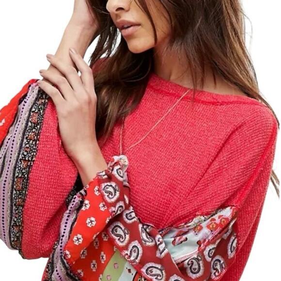 Free People We the Free Women Small Blossom Thermal Top Red Bandana Sleeves Boho - Picture 1 of 17